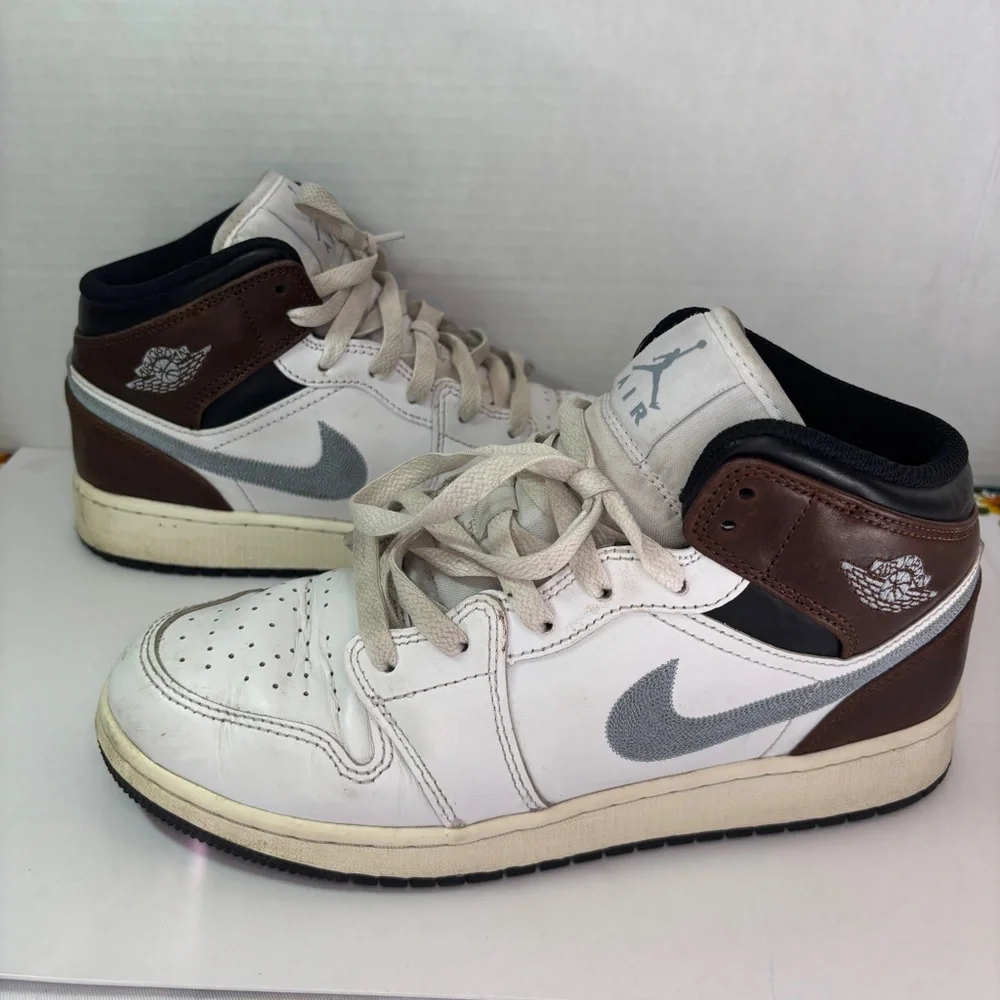 Nike Jordan 1 Mid SE White & Brown Sneakers with Embroidery 6.5Y - Picture 3 of 7